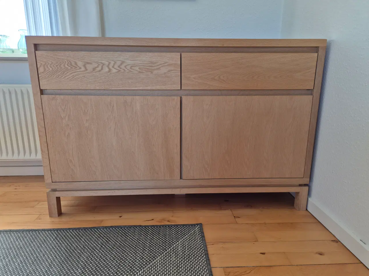 Billede 1 - Skænk i massiv, ubehandlet eg