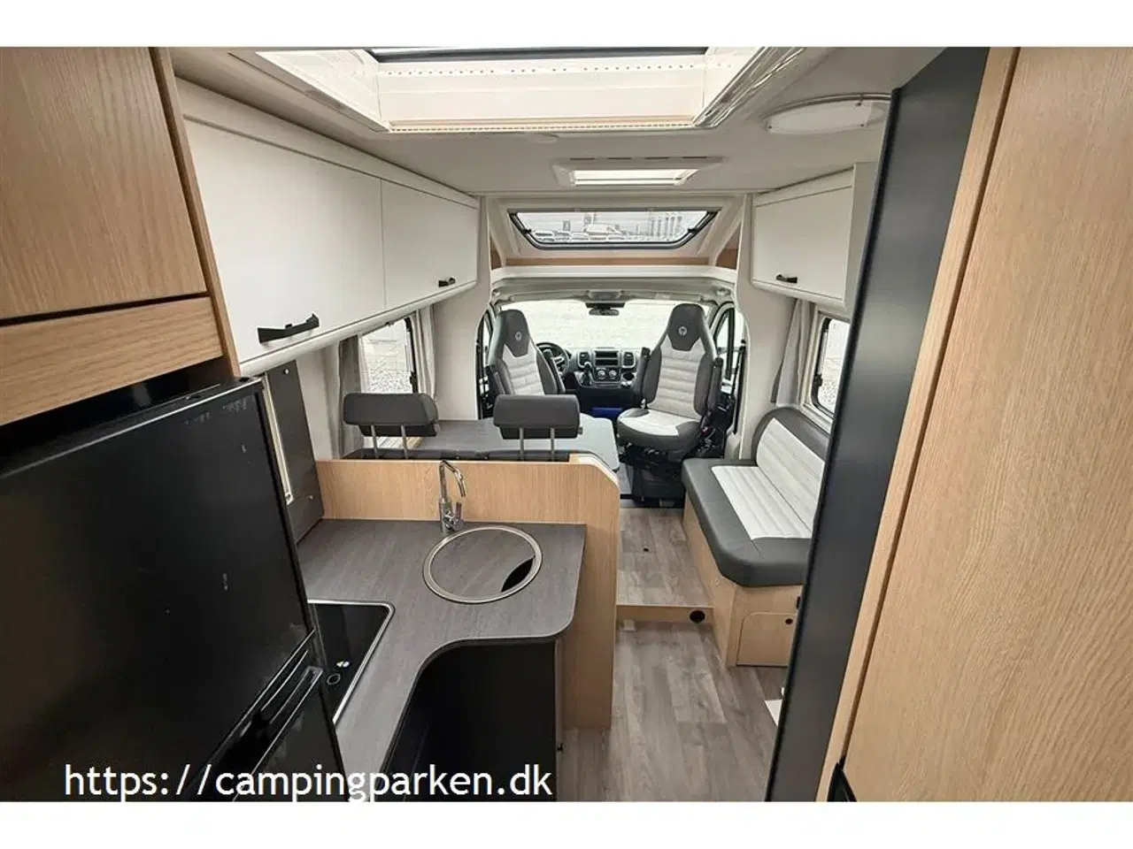 Billede 6 - 2026 - SunLight T 67 Adventure   Sunlights populære model med enkeltsenge, Adaptiv fartpilot, Nordic pakke og automatgear