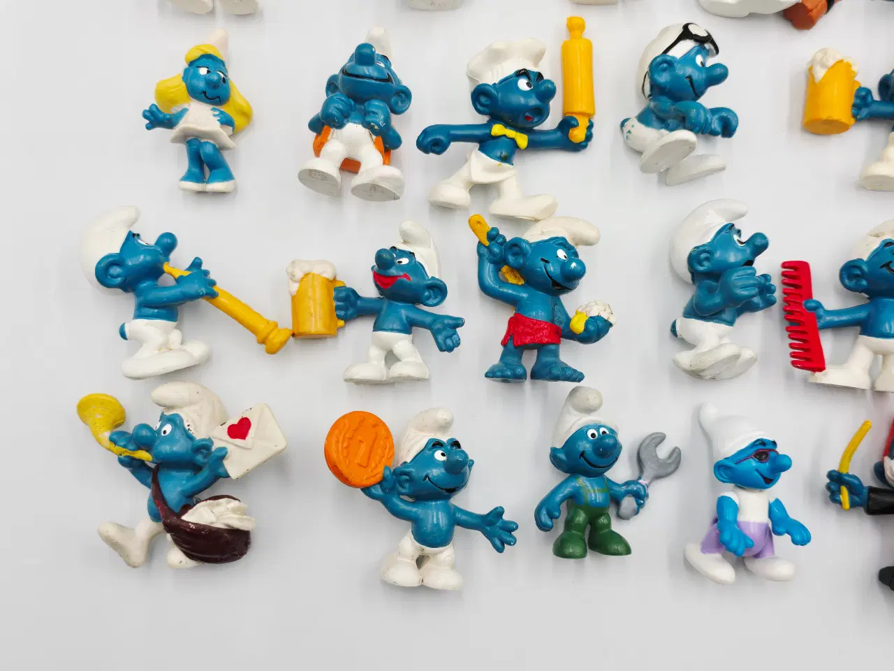 Billede 6 - 54 Smølfer sælges samlet