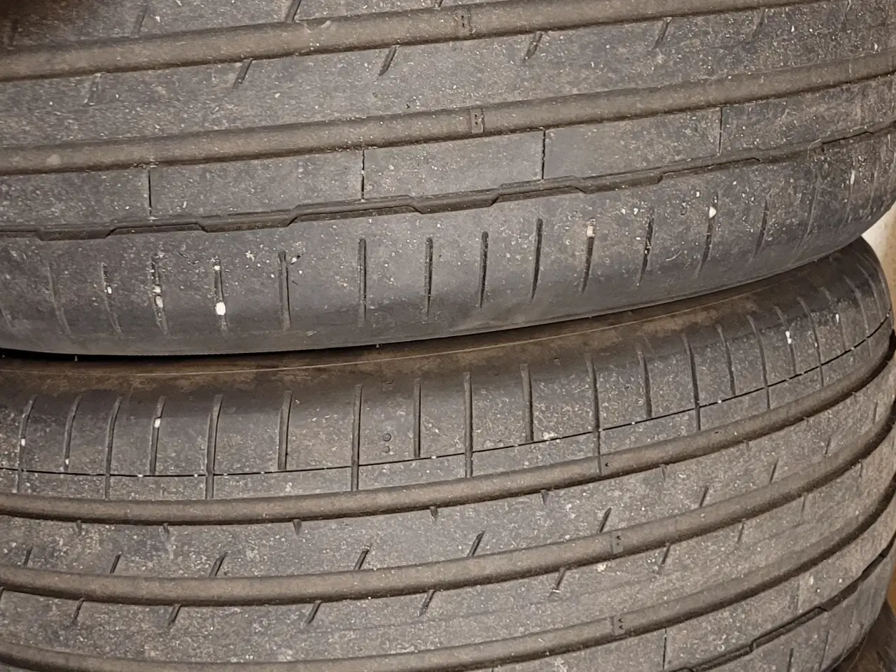 Billede 1 - Sommerdæk 255 x 45 R19, Tesla