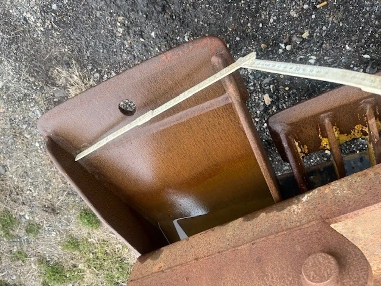 Billede 1 - - - - 40 CM SOKKELSKOVL MED S45 BESLAG