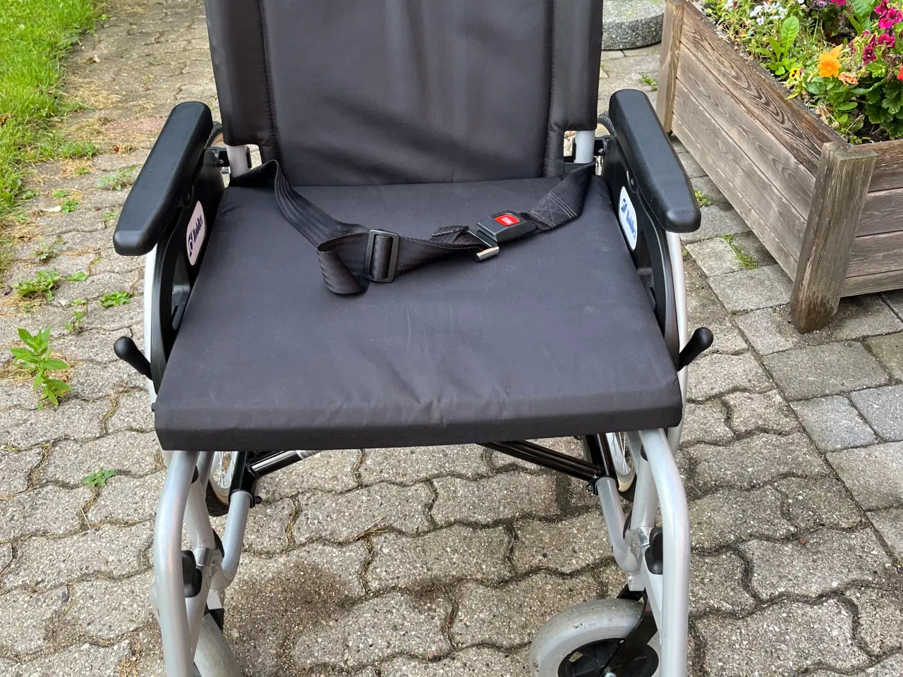Billede 7 - Kvalitets MOBILEX letvægts kørestol.