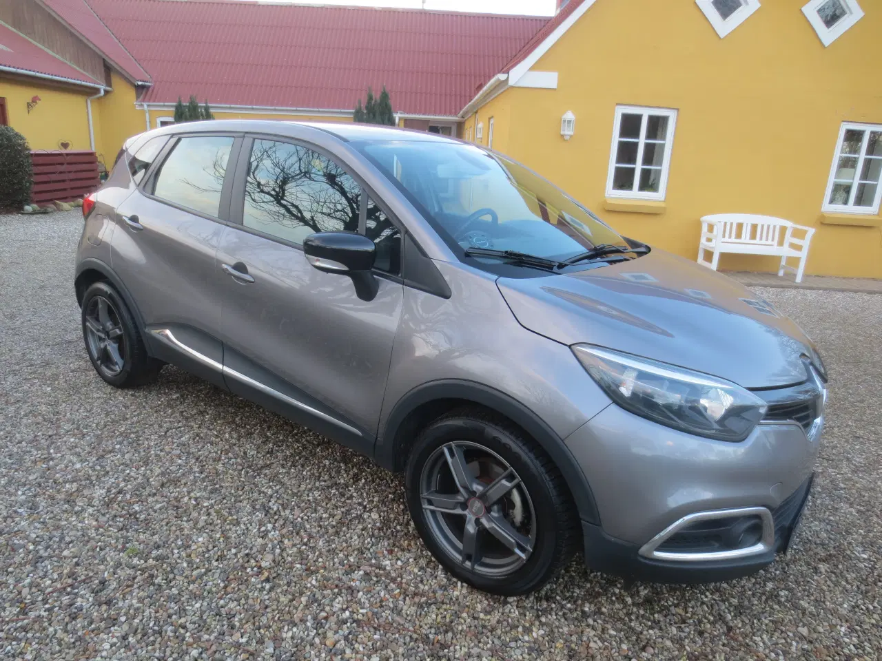 Billede 4 - Renault Captur 1.5 CD Aut Årg 15. Nysynet