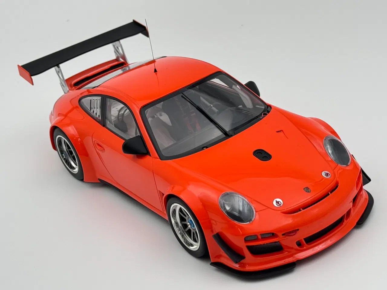 Billede 4 - 2010 Porsche 911 GT3 R Street MINICHAMPS - 1:18