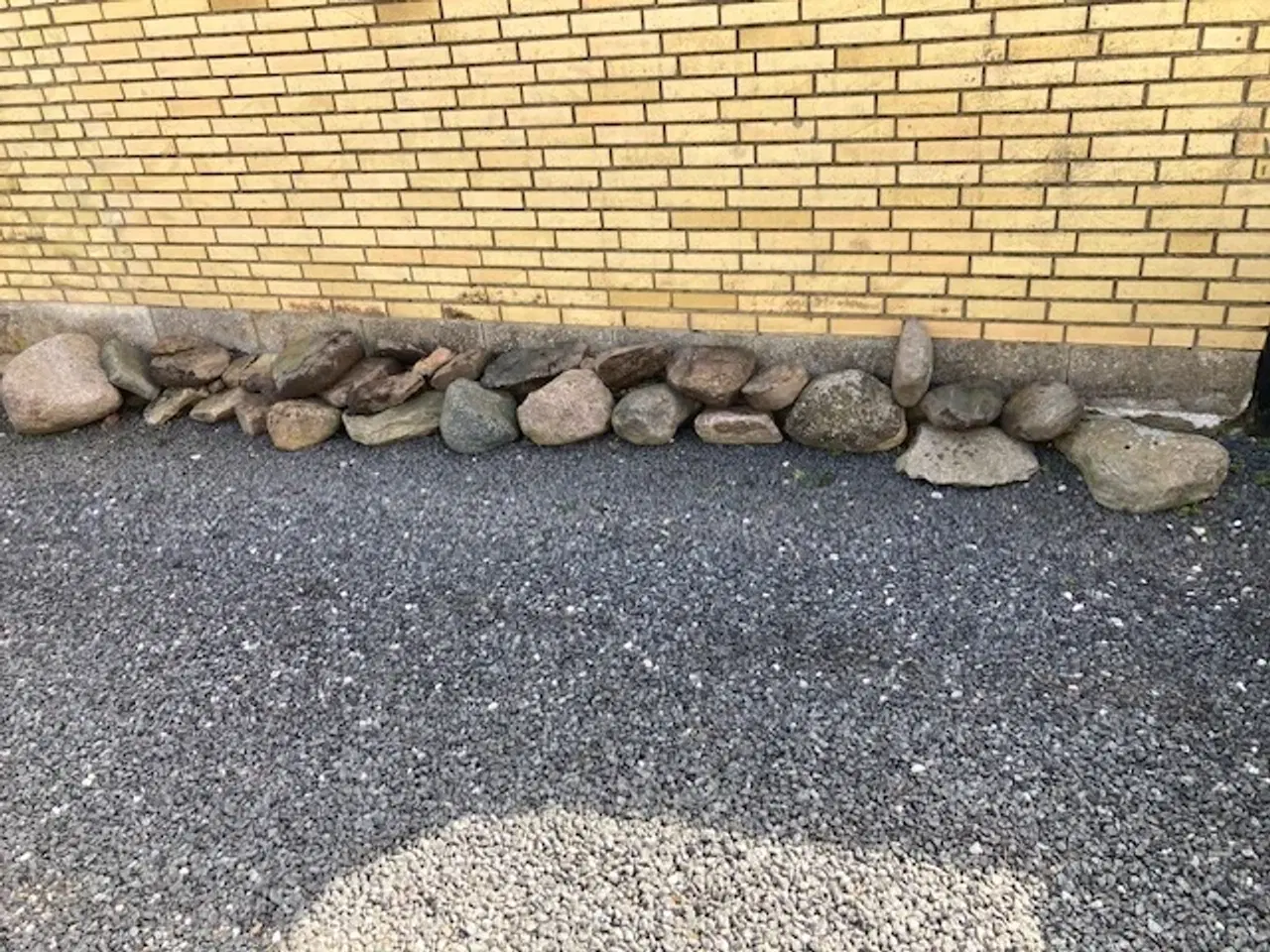 Billede 2 - Store / mellemstor sten til bålplads, bede m.m.