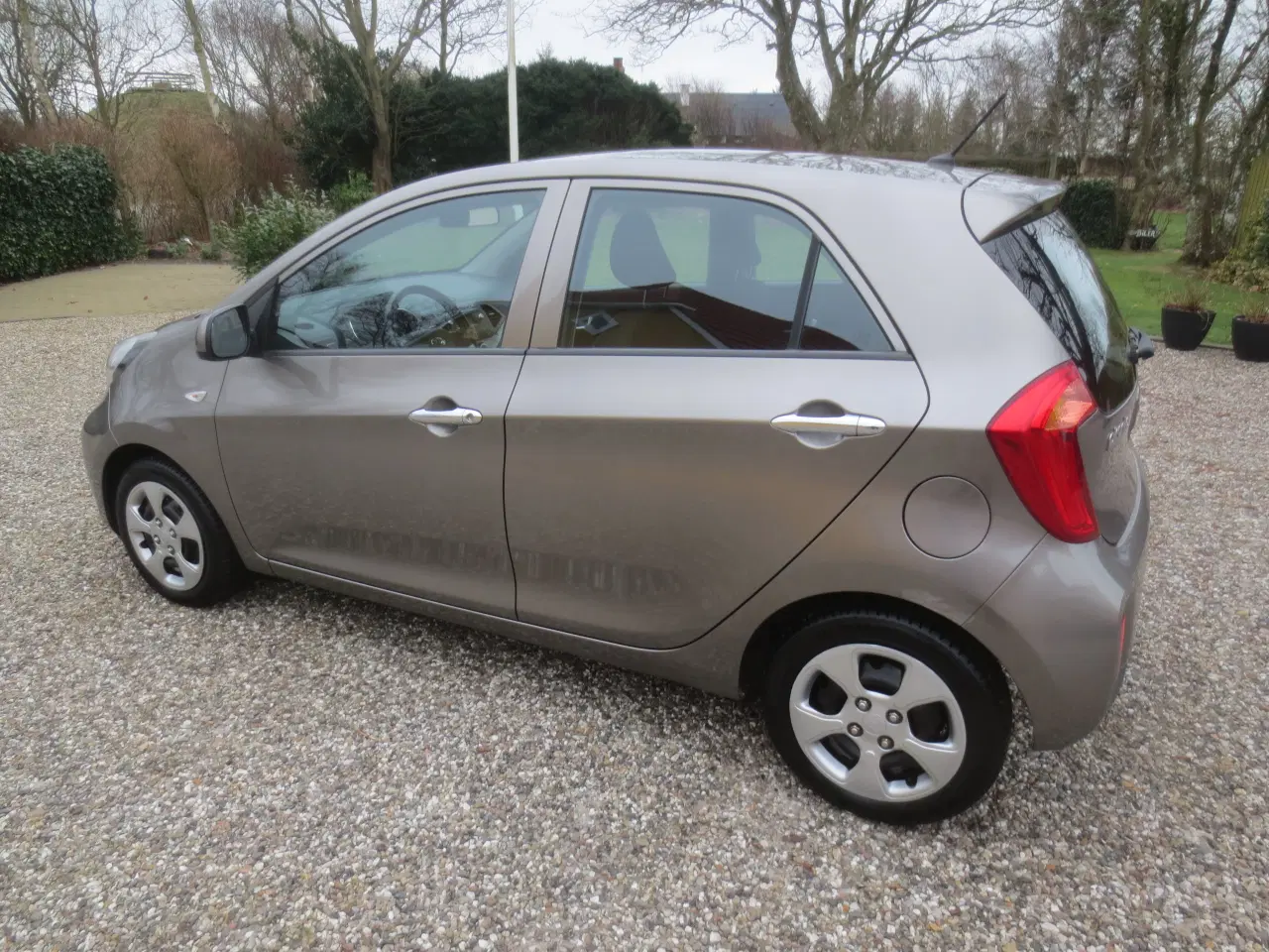 Billede 8 - Kia Picanto 1.0 i Årg 2015. Nysynet.