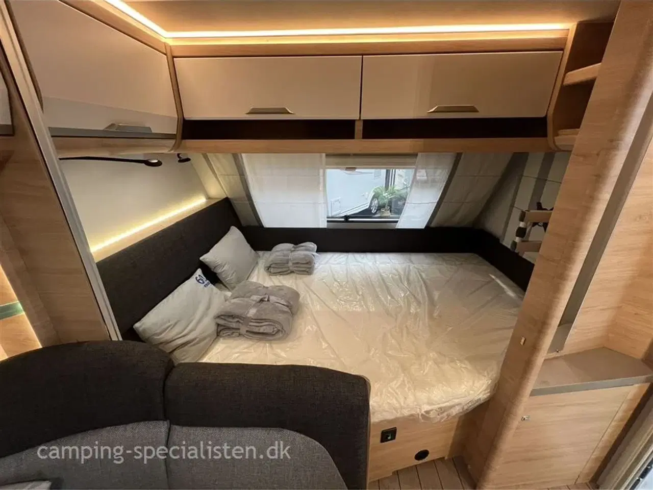 Billede 4 - 2024 - Knaus Südwind 580 QS   En flot Knaus Südwind 580 QS 2024 den perfekte løsning til børnefamilien - kan nu opleves hos Camping-Specialisten.dk Silkeborg