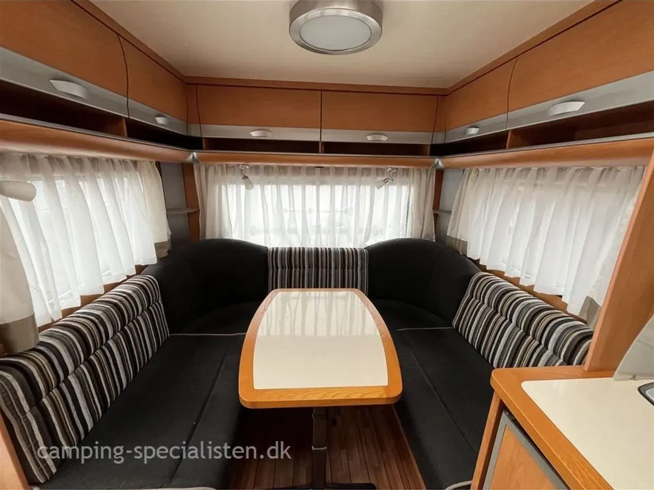 Billede 4 - 2010 - Wilk S4 530 UE   Wilk S4 530 UE 2010 - Se den nu hos Camping-Specialisten.dk