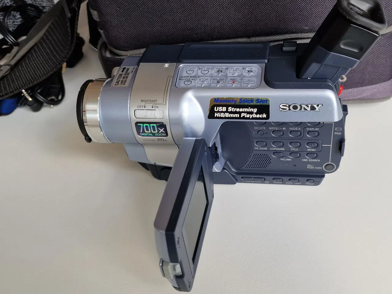 Billede 1 - Sony Handycam DCR-TRV355E PALHi8 Digital Camcorder
