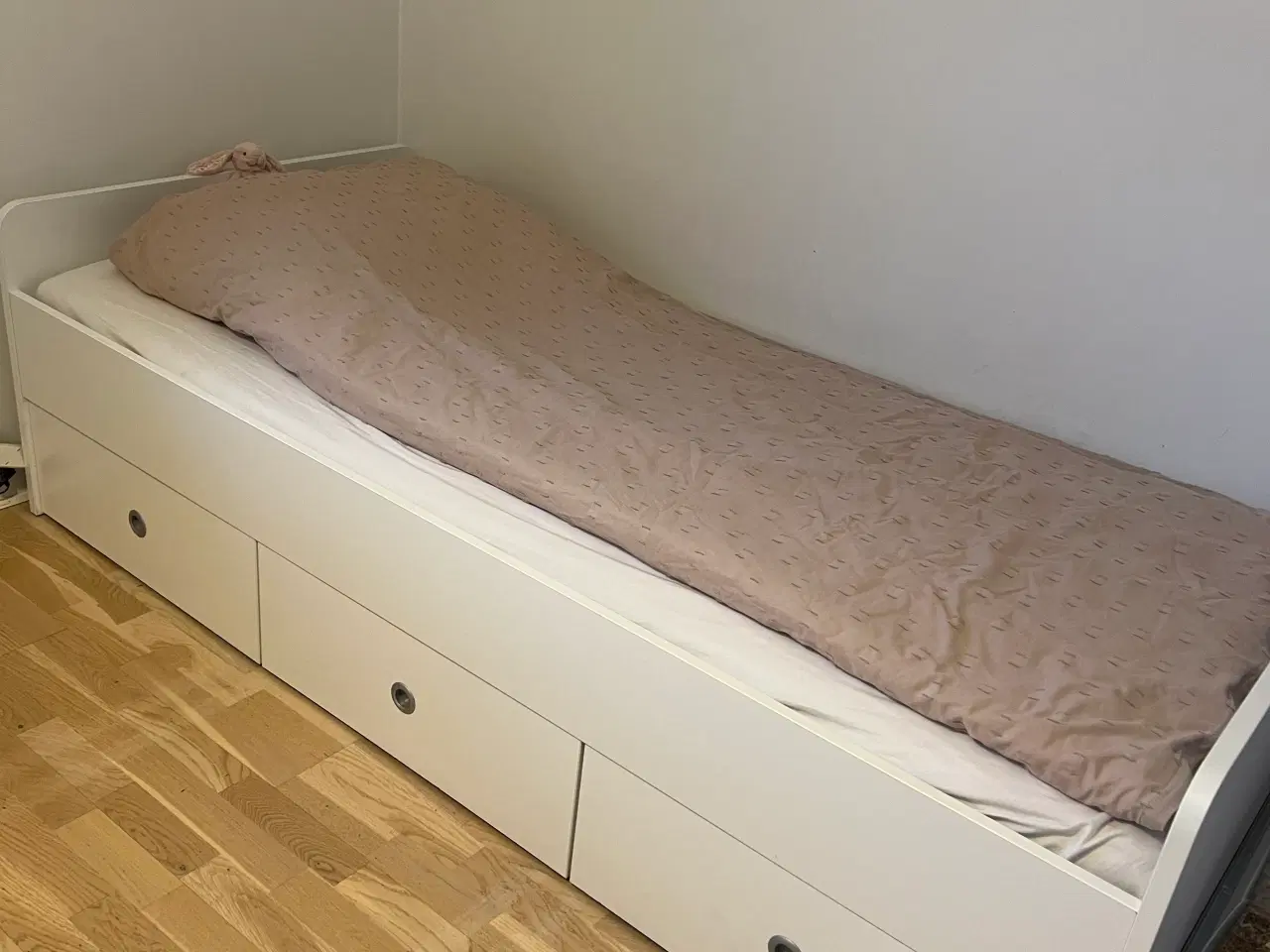 Billede 3 - Seng inklusiv madras
