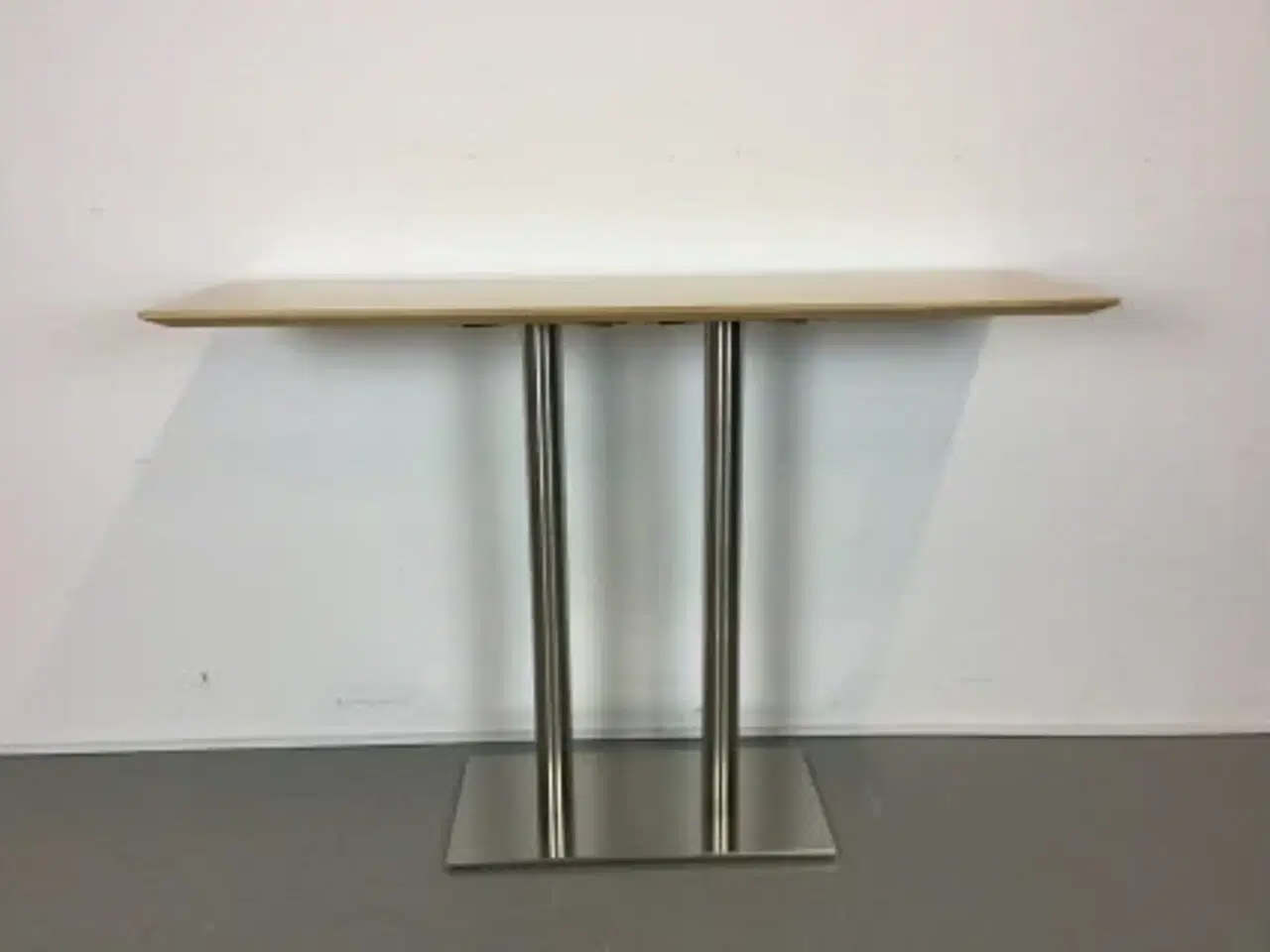 Billede 1 - Zeta furniture ståbord i ahorn med krom stel l160xb50 cm