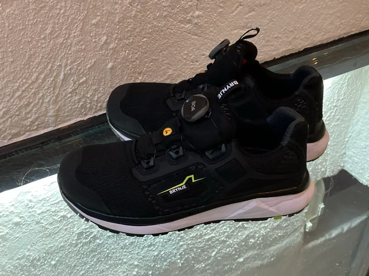 Billede 1 - Sikkerhedssko str 39 Brynje