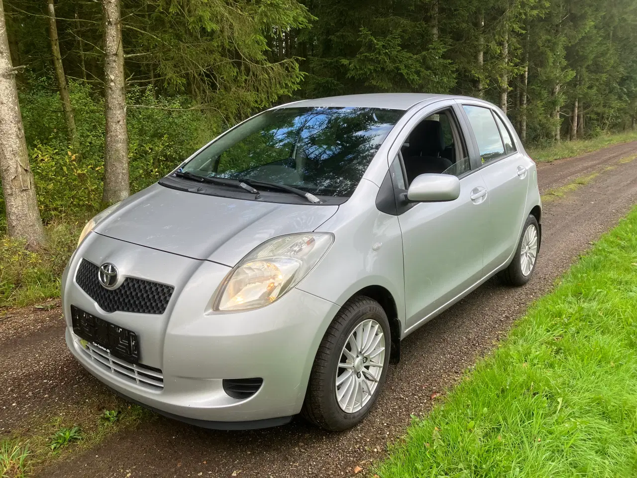 Billede 1 - nysynet toyota yaris 1,3 benzin 2008