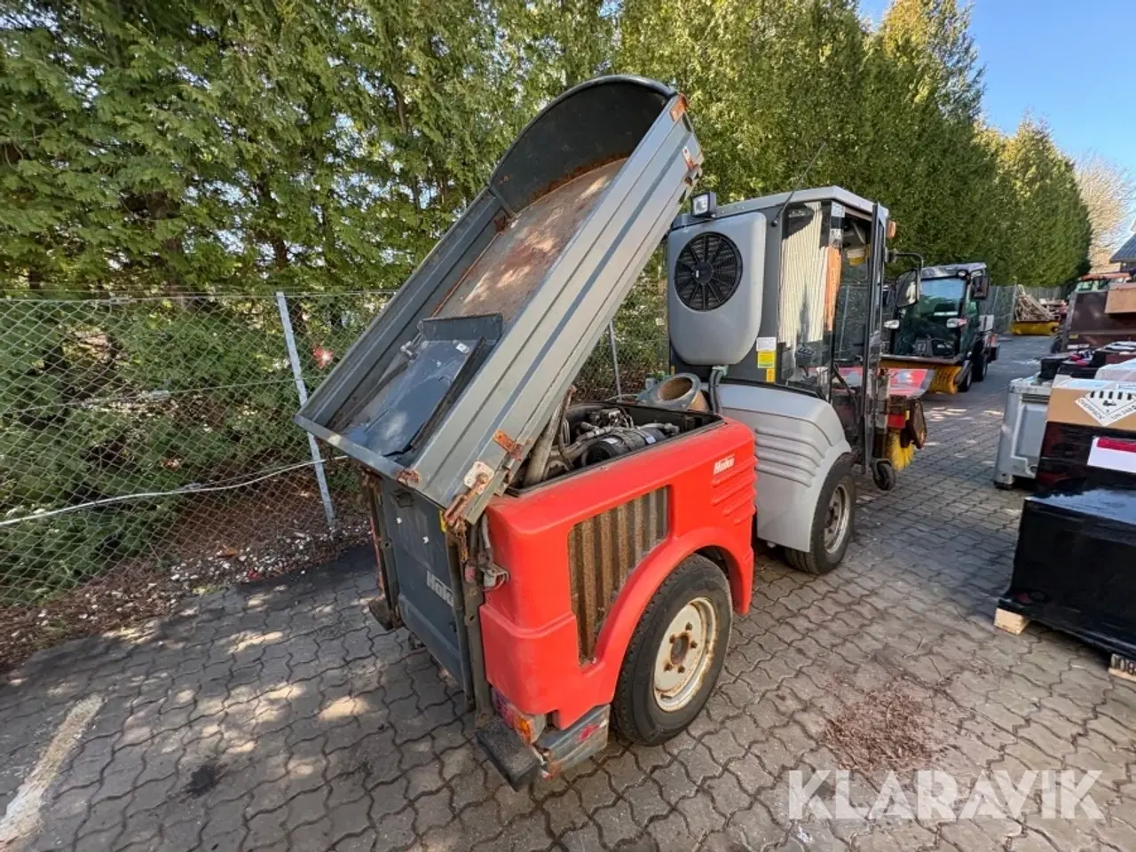 Billede 5 - Redskabsbærer Hako Citymaster 1200 med fejesug