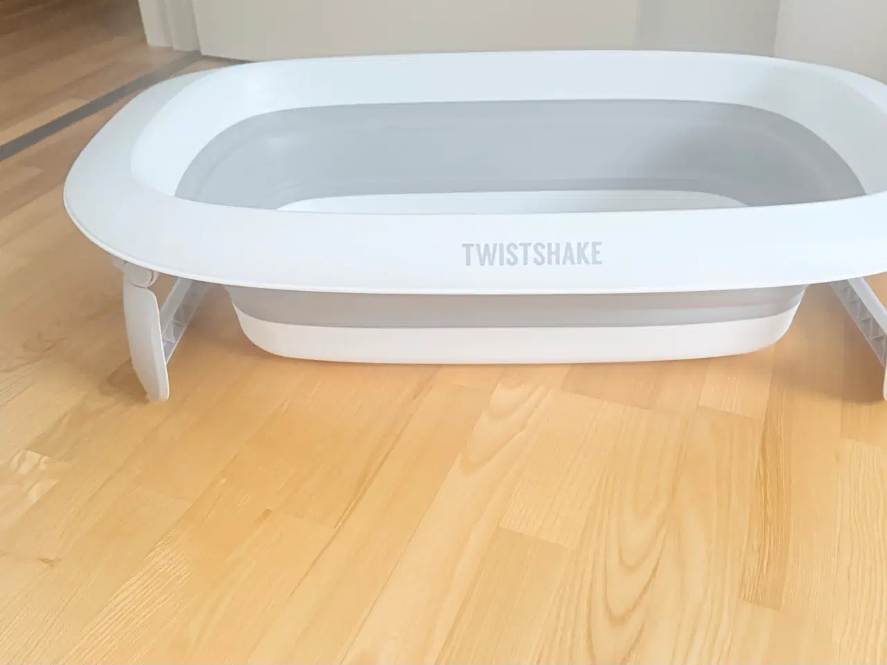 Billede 2 - Twistshake badekar + stativ