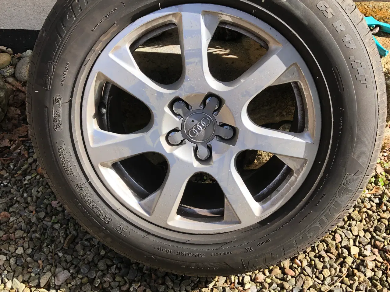 Billede 1 - Org. Audi fælge med dæk 