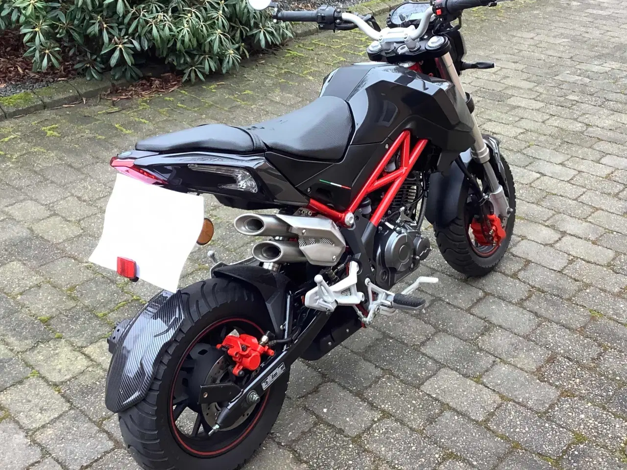 Billede 3 - Benelli TNT 125 velholdt maskine med lavt kilomete