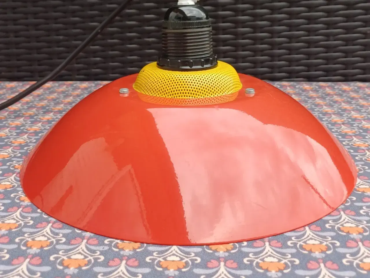 Billede 5 - Rød og gul retro loftslampe. 