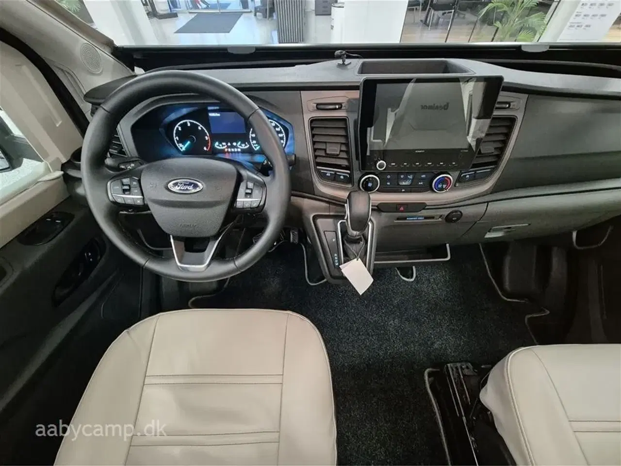 Billede 6 - 2024 - Benimar Tessoro T463 Special Edition   Nk. pakke. Automatgear. solceller. markise. to stk. 95Ah Batterier. smart tv med soundbar. lyse lædersæder.  KUN 16000 KM!!!