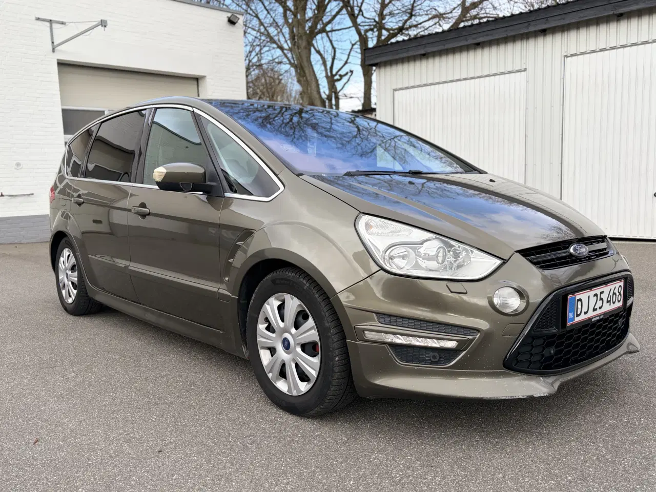 Billede 4 - Topudstyret Ford S-max 2,0 SCTI 140 HK Titanium S 