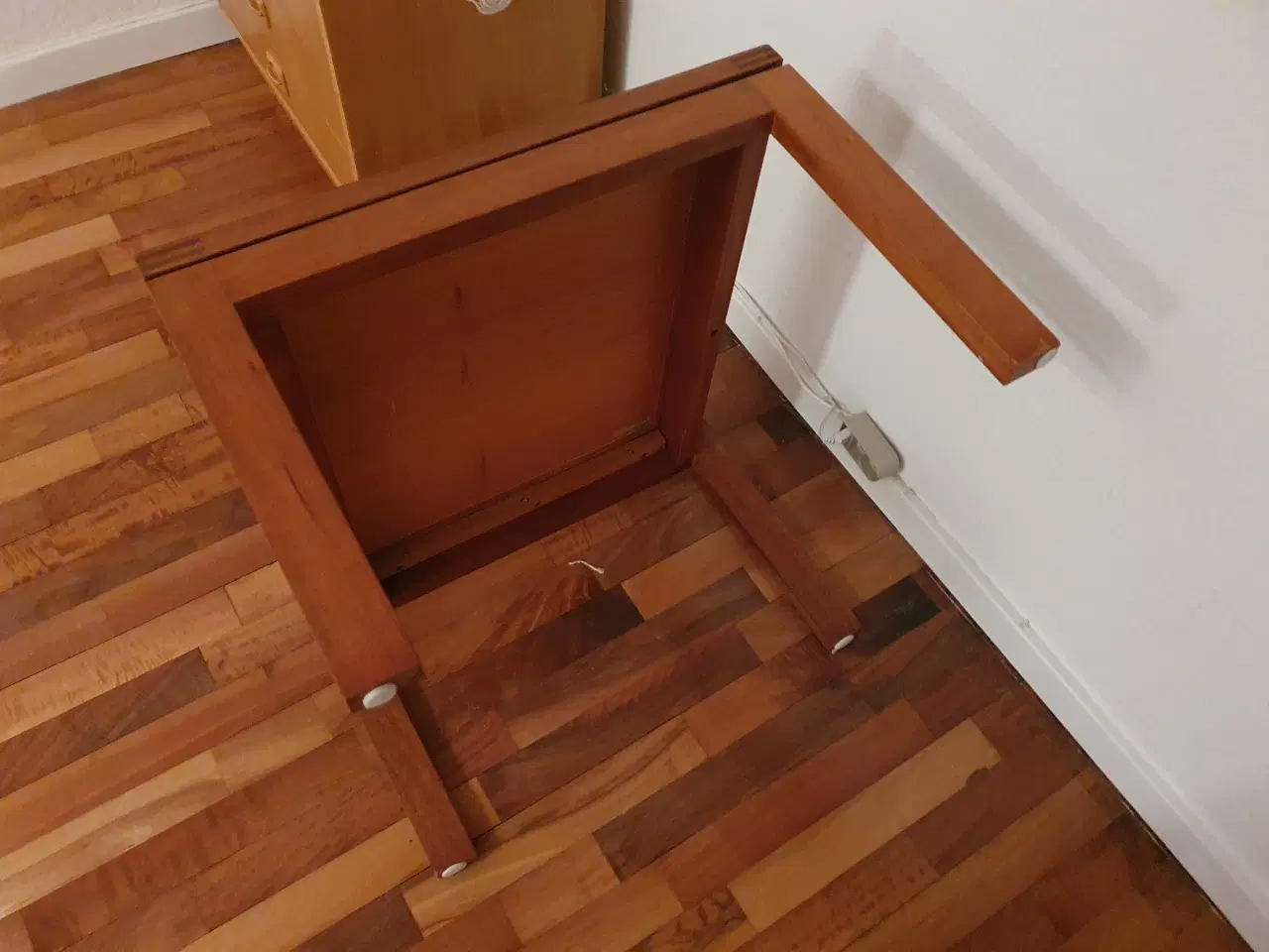 Billede 2 - Småborde i Mahogny fra Munch og Møller