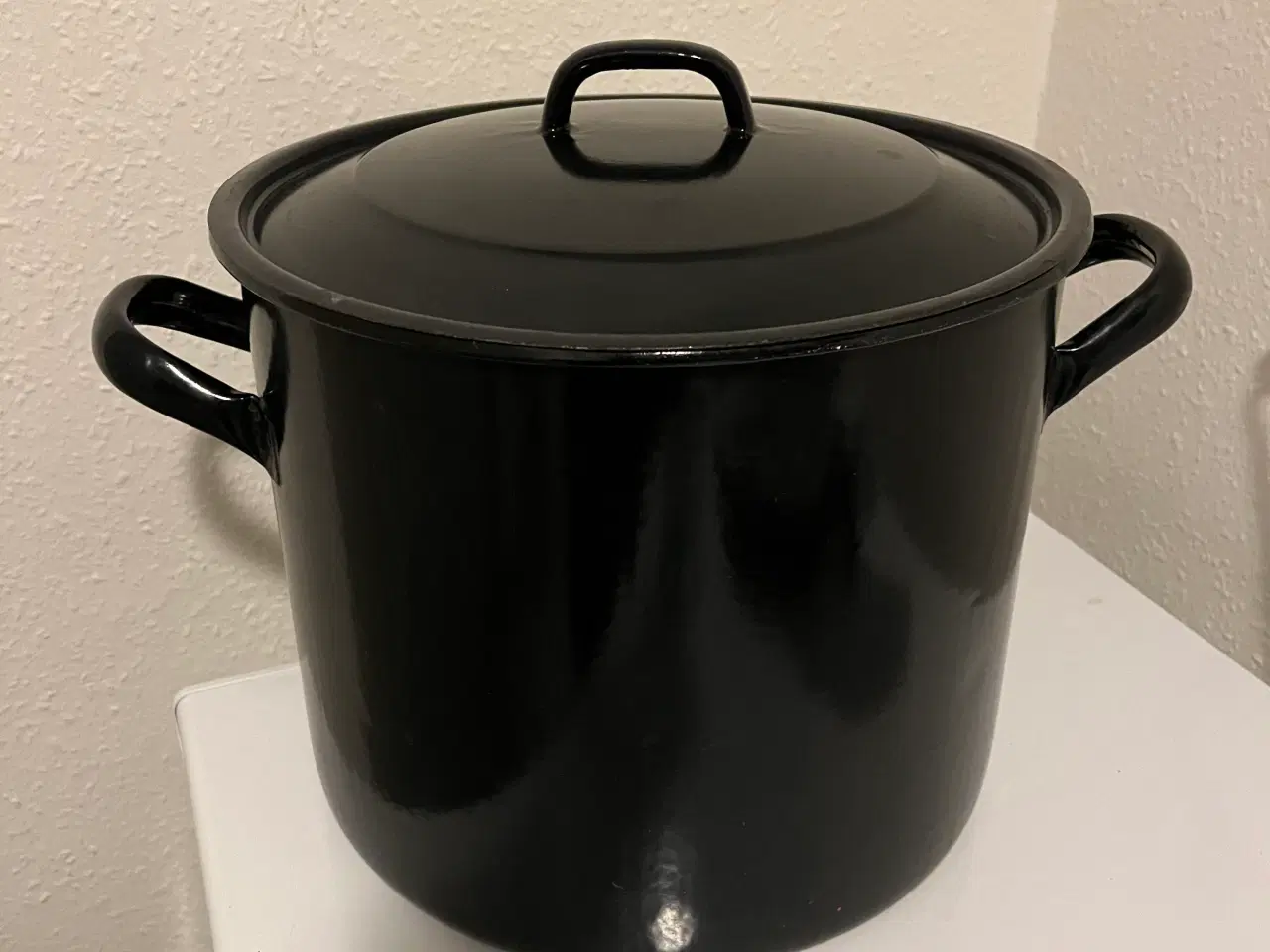 Billede 1 - Stor emaljegryde 30 L sælges