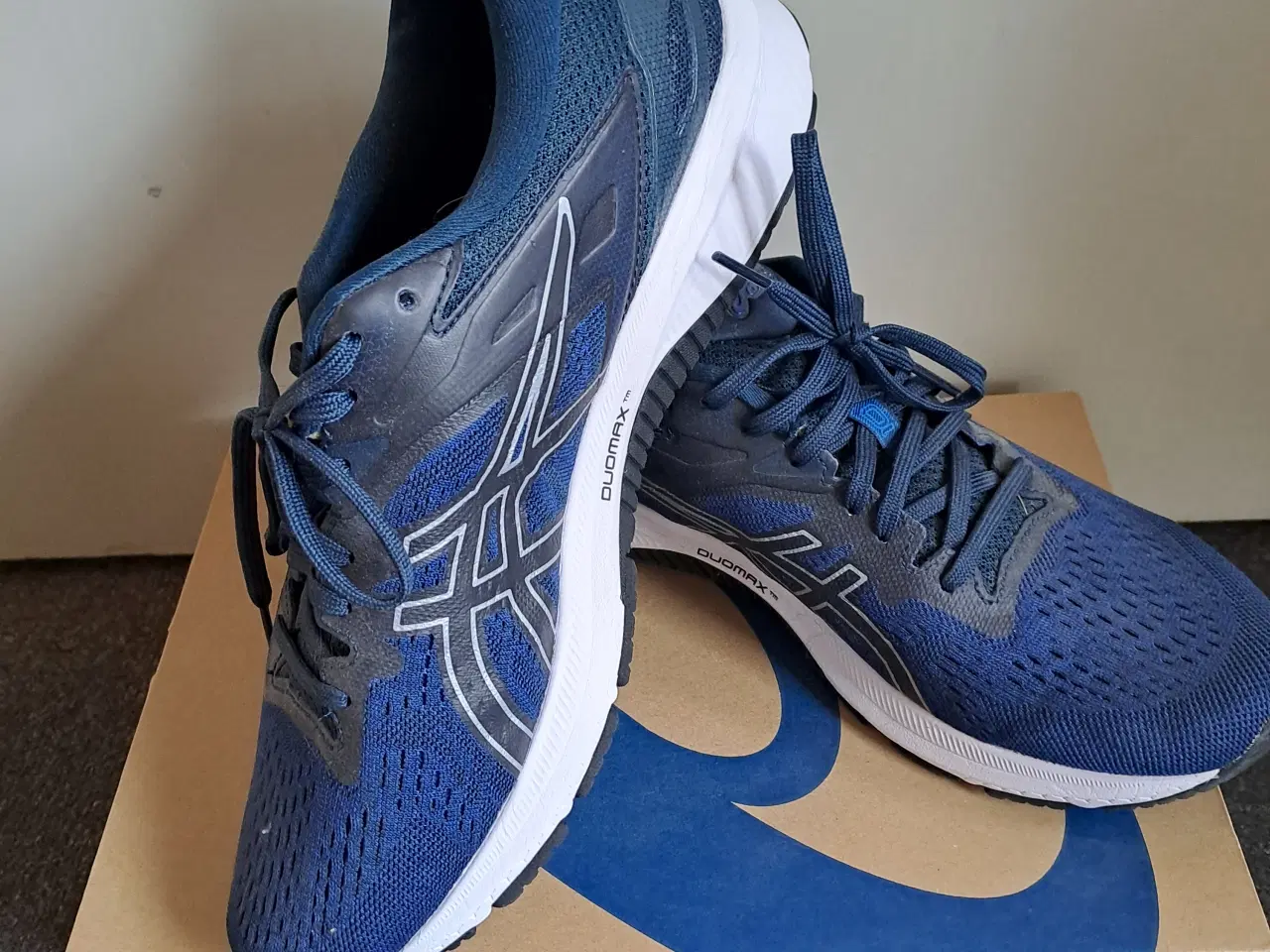 Billede 1 - Asics indendørs sko