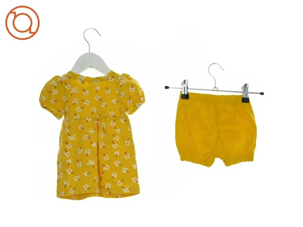 Billede 2 - Sæt med kjole og shorts fra VRS (str. 68 cm)