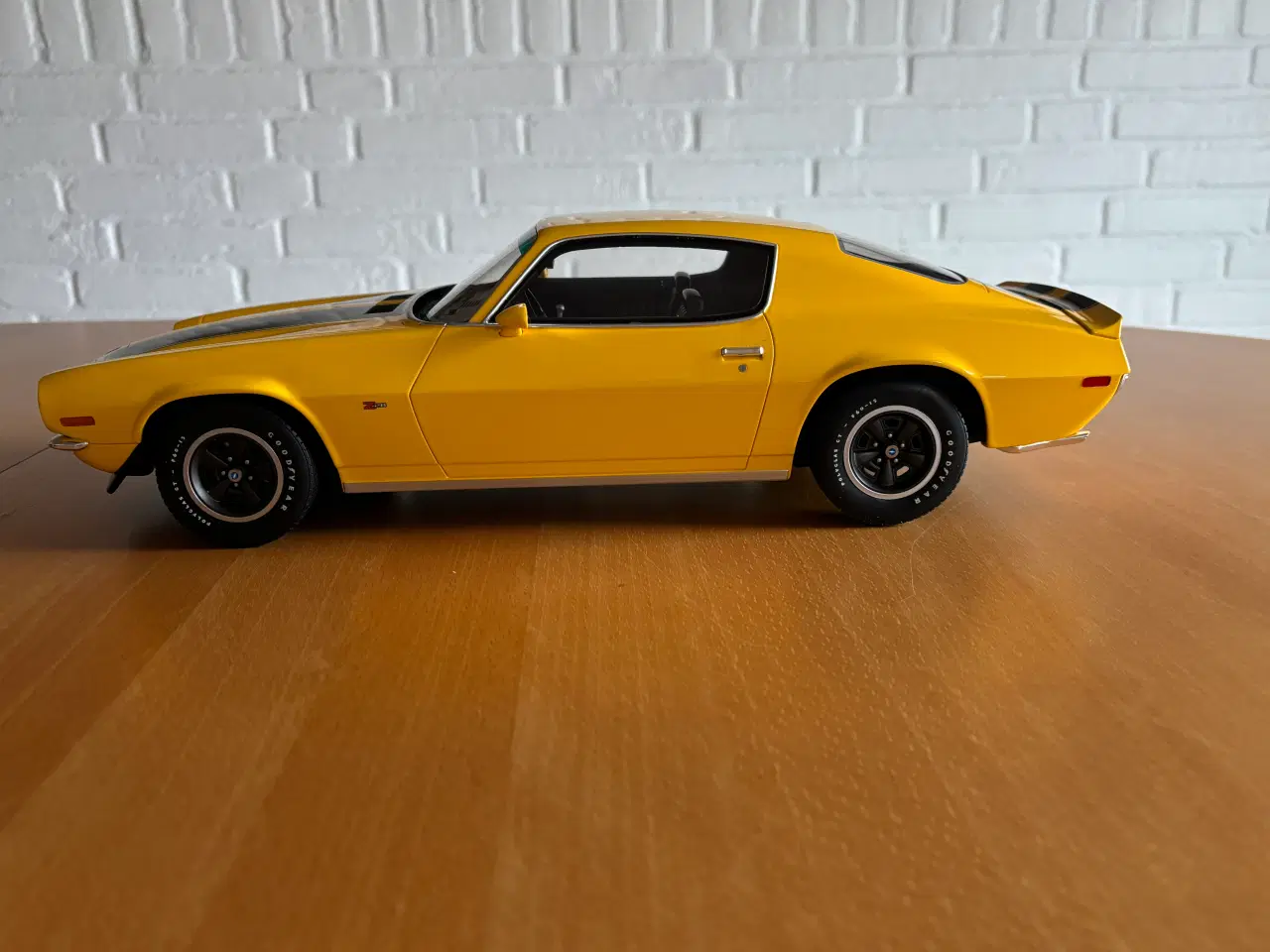 Billede 7 - Chevrolet Camaro Z28 RS 1:12