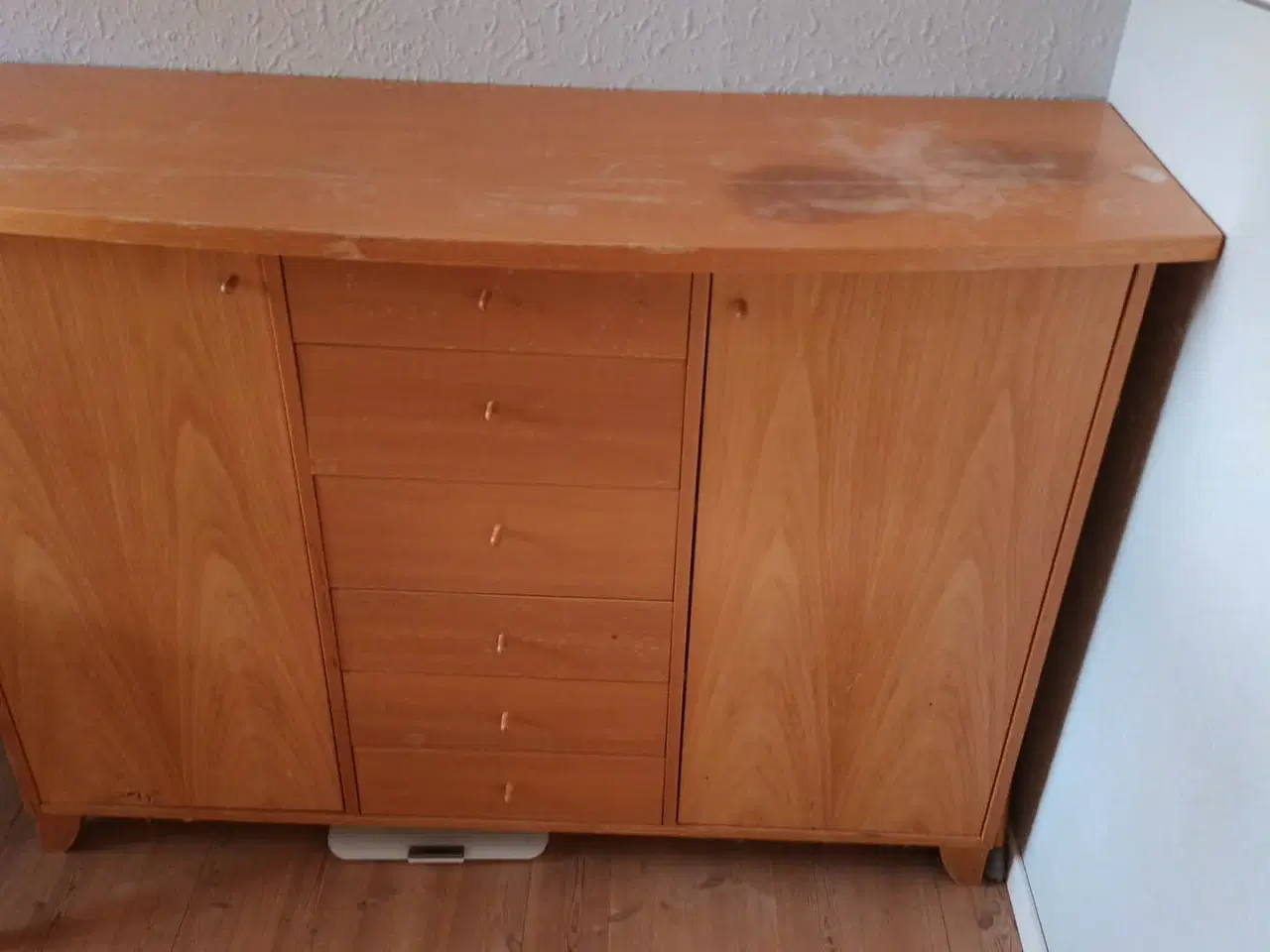 Billede 1 - Skænk med mange muligheder