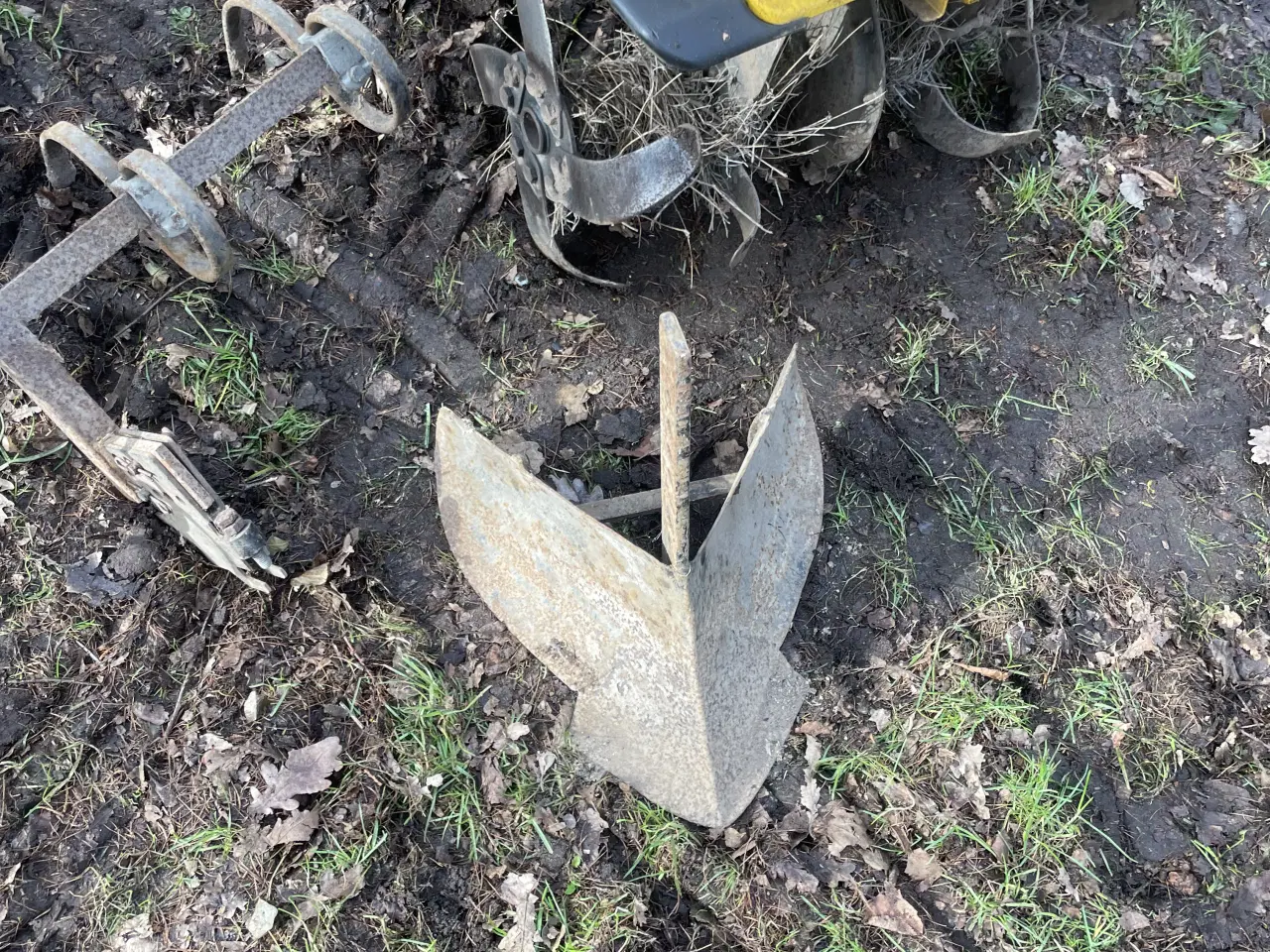 Billede 1 - Fin havefræser med div tilbehør. 