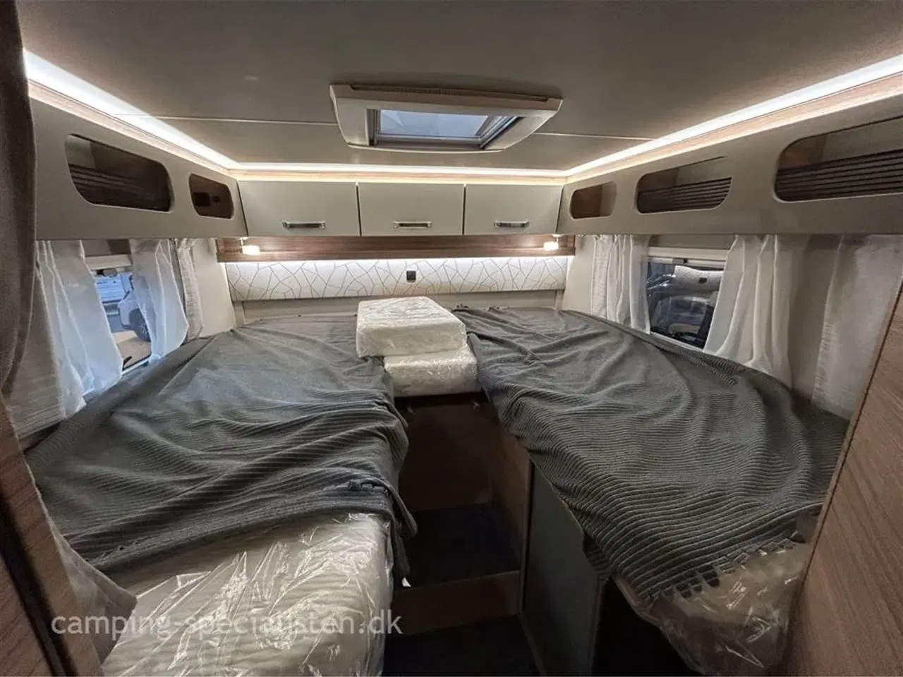 Billede 12 - 2026 - Weinsberg Pepper Edition MEG 640 Mercedes   Weinsberg CaraCompact 640 MEG Edition Pepper MB 2026 - Kan snart ses nu hos Camping-Specialisten.dk