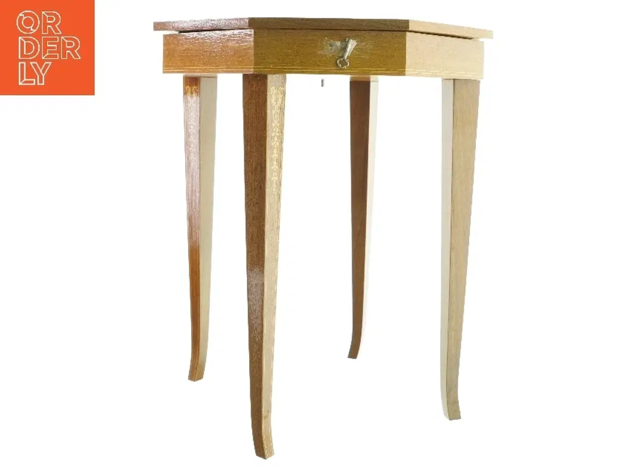 Billede 1 - Sengebord med spilledåse (str. HB: 51,5x42 cm )