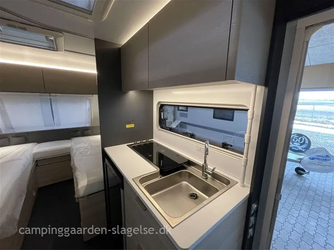 Billede 5 - 2026 - Adria Altea 492 LU   Adria Altea 492 LU – fleksibel komfort med et snuptag