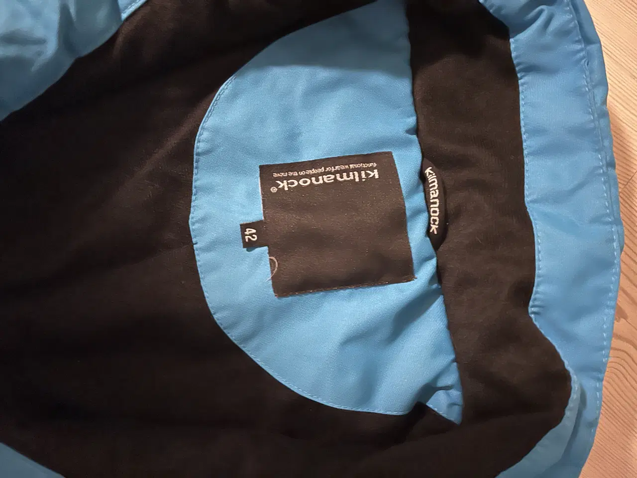 Billede 2 - Lækker skijakke Kilmanoc unisex str 42