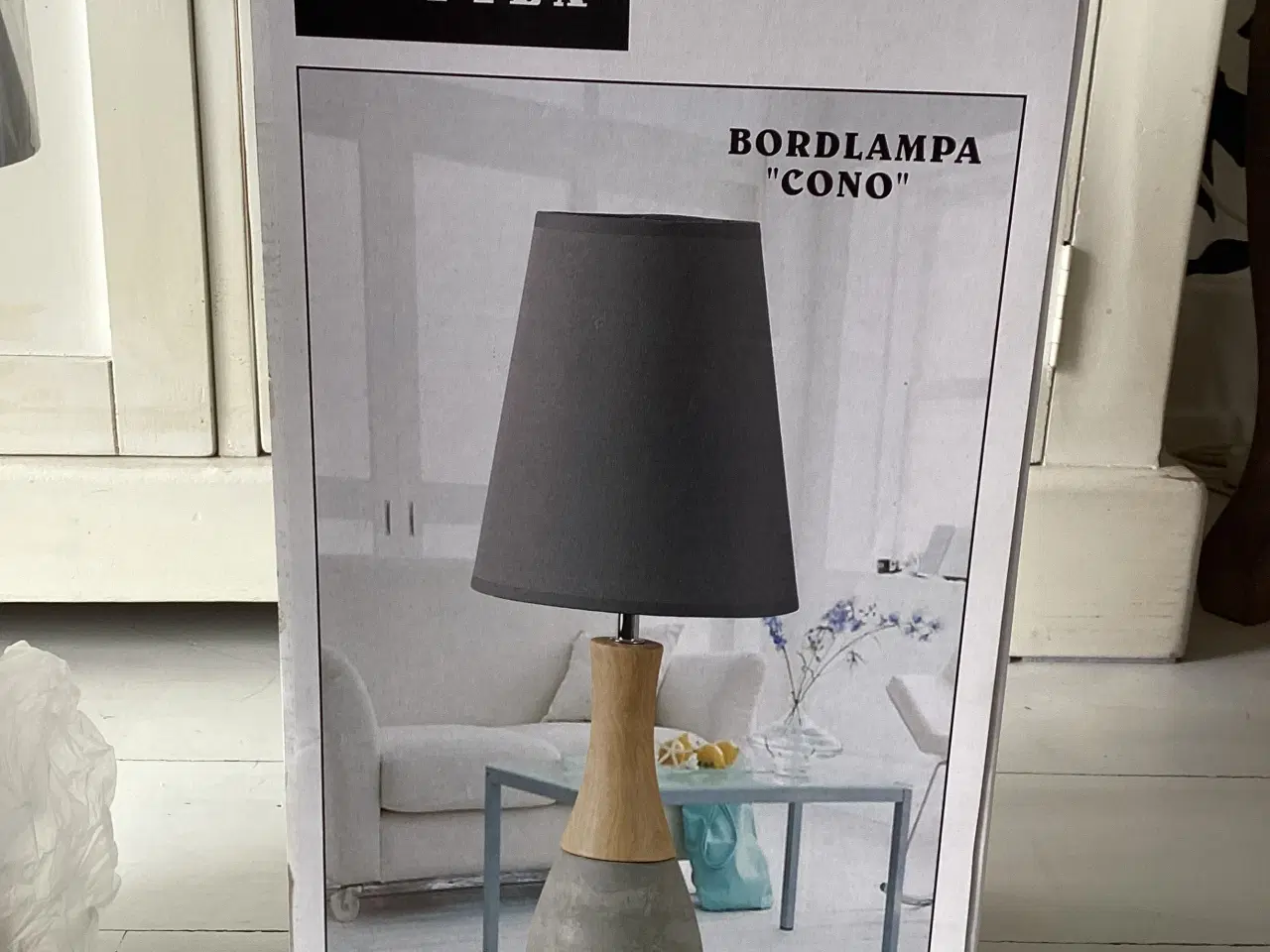 Billede 3 - Ny bordlampe træ og beton cottex