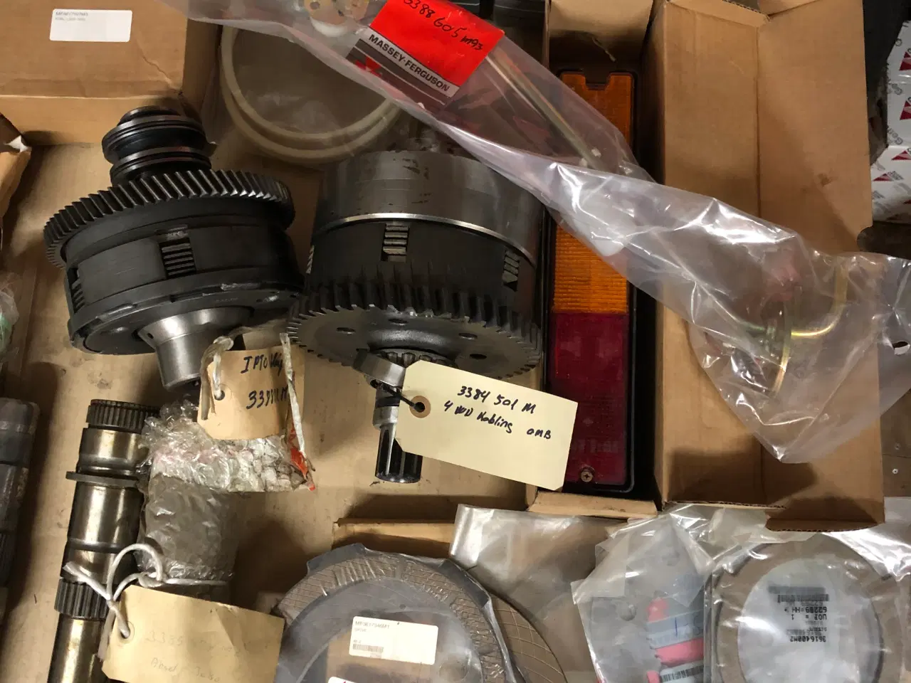 Billede 4 - Div nye originale dele til MF 3000serie