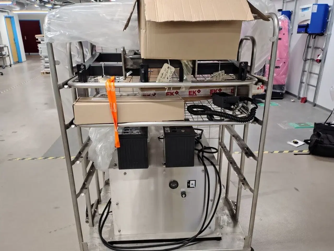 Billede 23 - Eleven Transport Robots and six chargers E&K AUTOMATION ECO L03