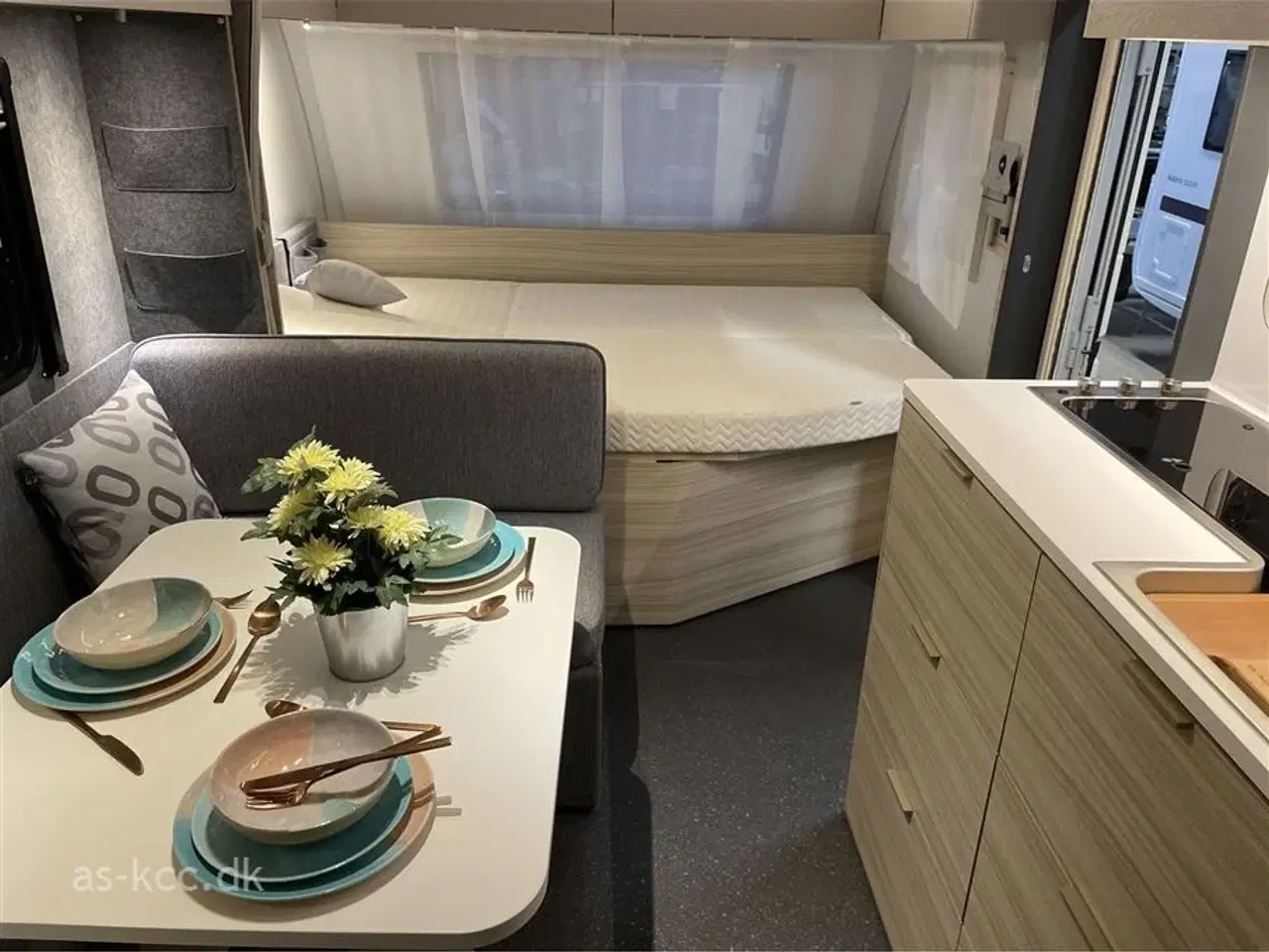 Billede 12 - 2026 - Adria Altea 552 PK Kampagne   Adria Altea 552PK Kampganevogn 2026, 3 køjer dobbeltseng, siddegruppe