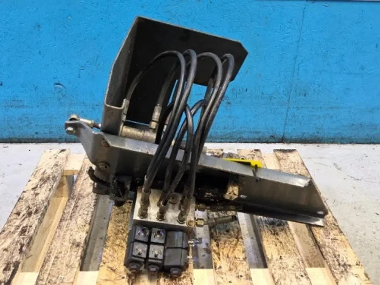 Billede 14 - Massey Ferguson 7278 Gearvælger Konsol 45140009