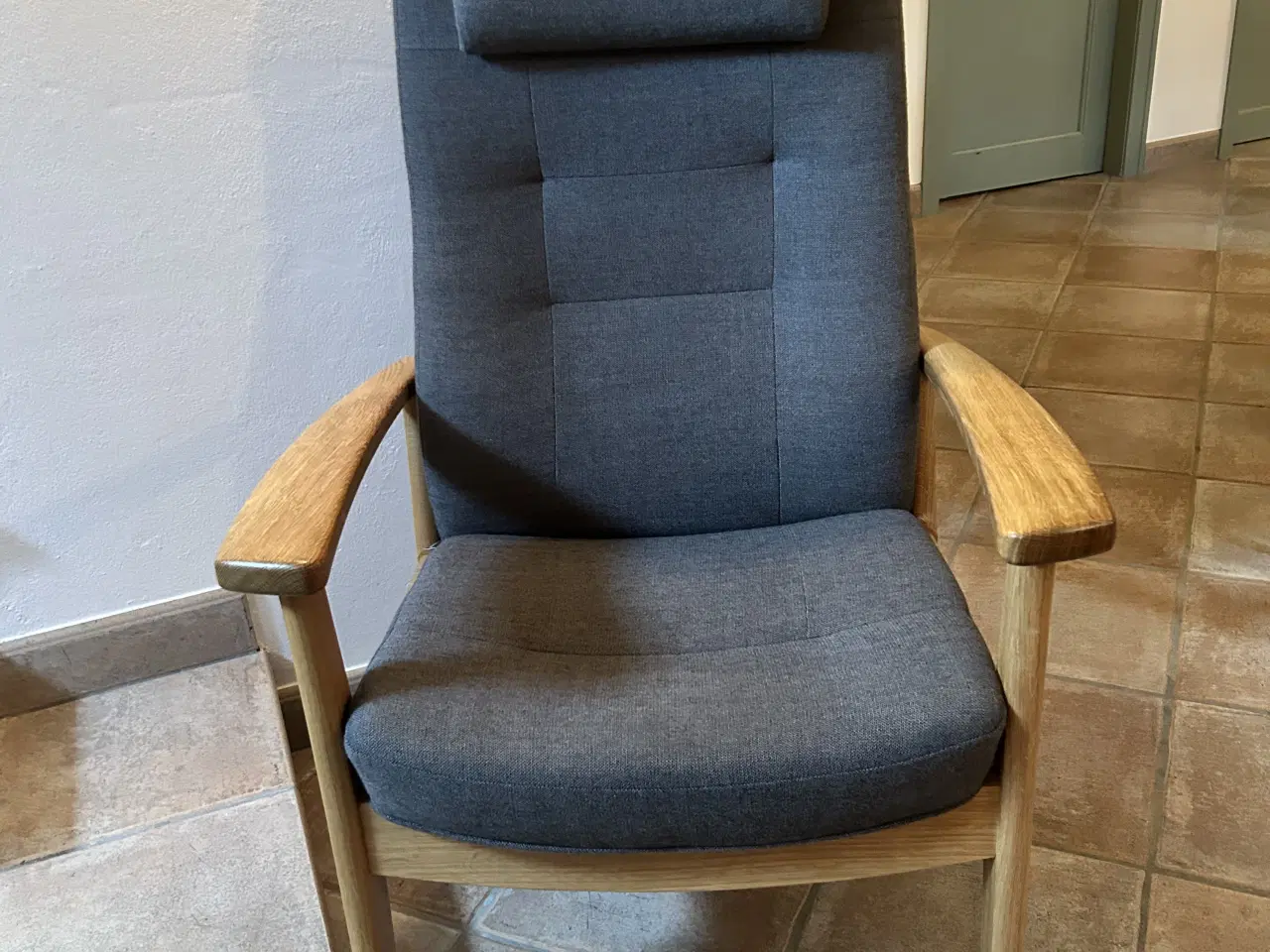 Billede 1 - Farstrup lænestol - fremstår som ny