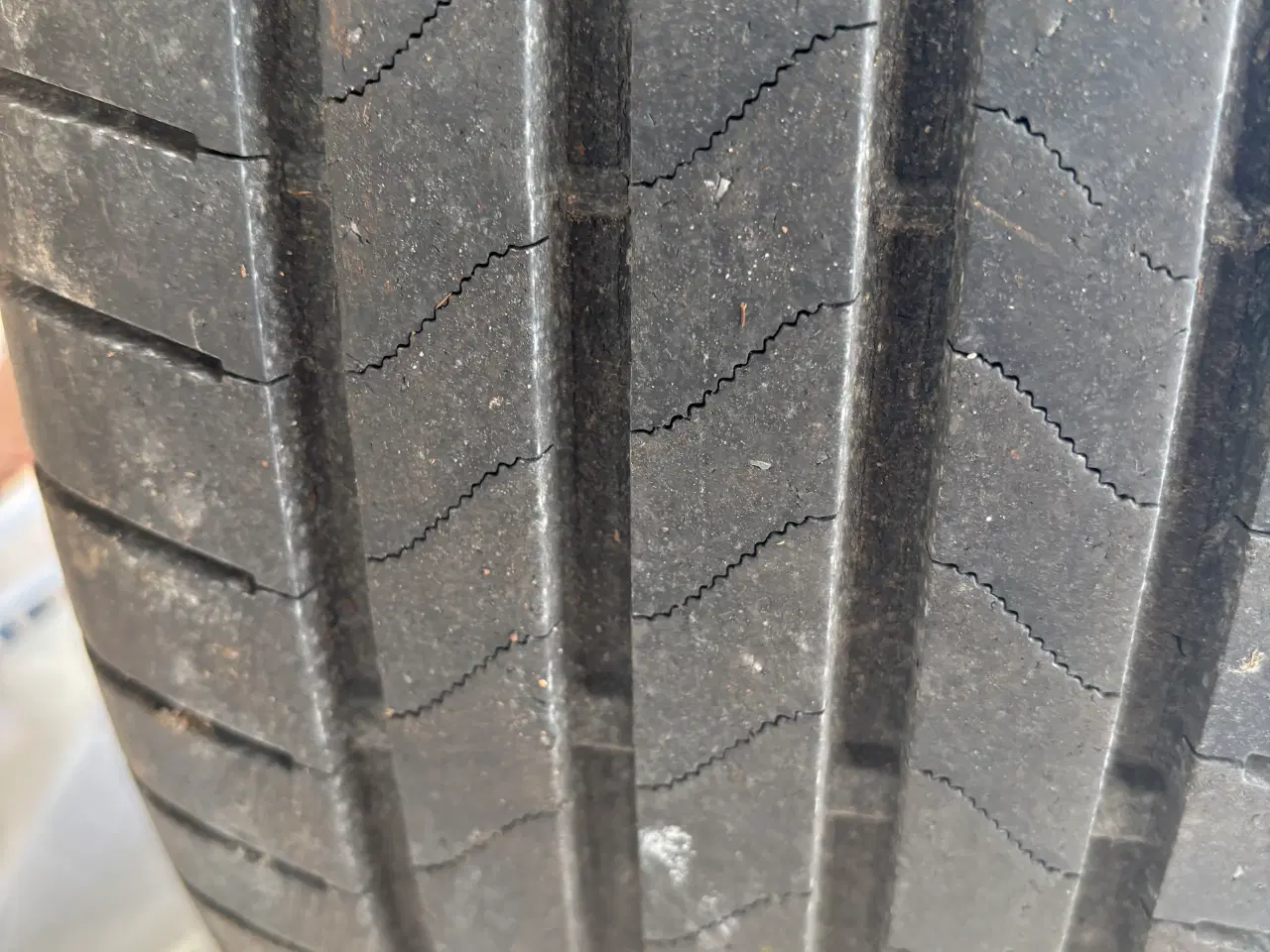 Billede 3 - Bridgestone 18” sommerdæk på alufælge 