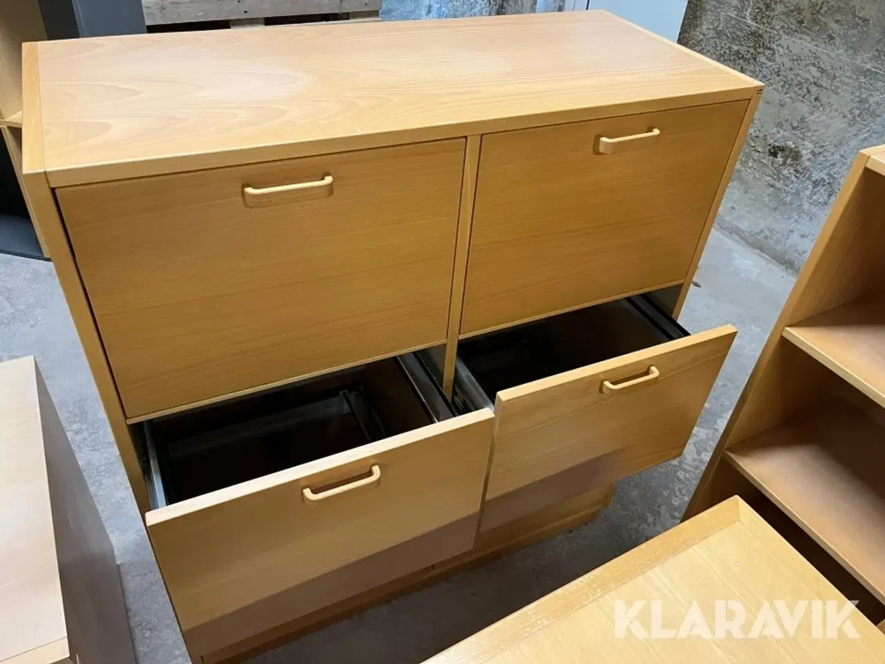 Billede 4 - Kontor inventar bord/stol/skabe