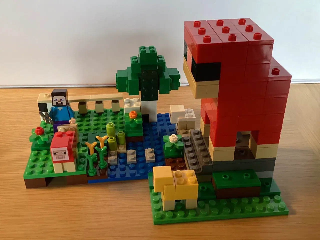 Billede 3 - Lego Minecraft nr. 21153 Uldfarmen, udgået