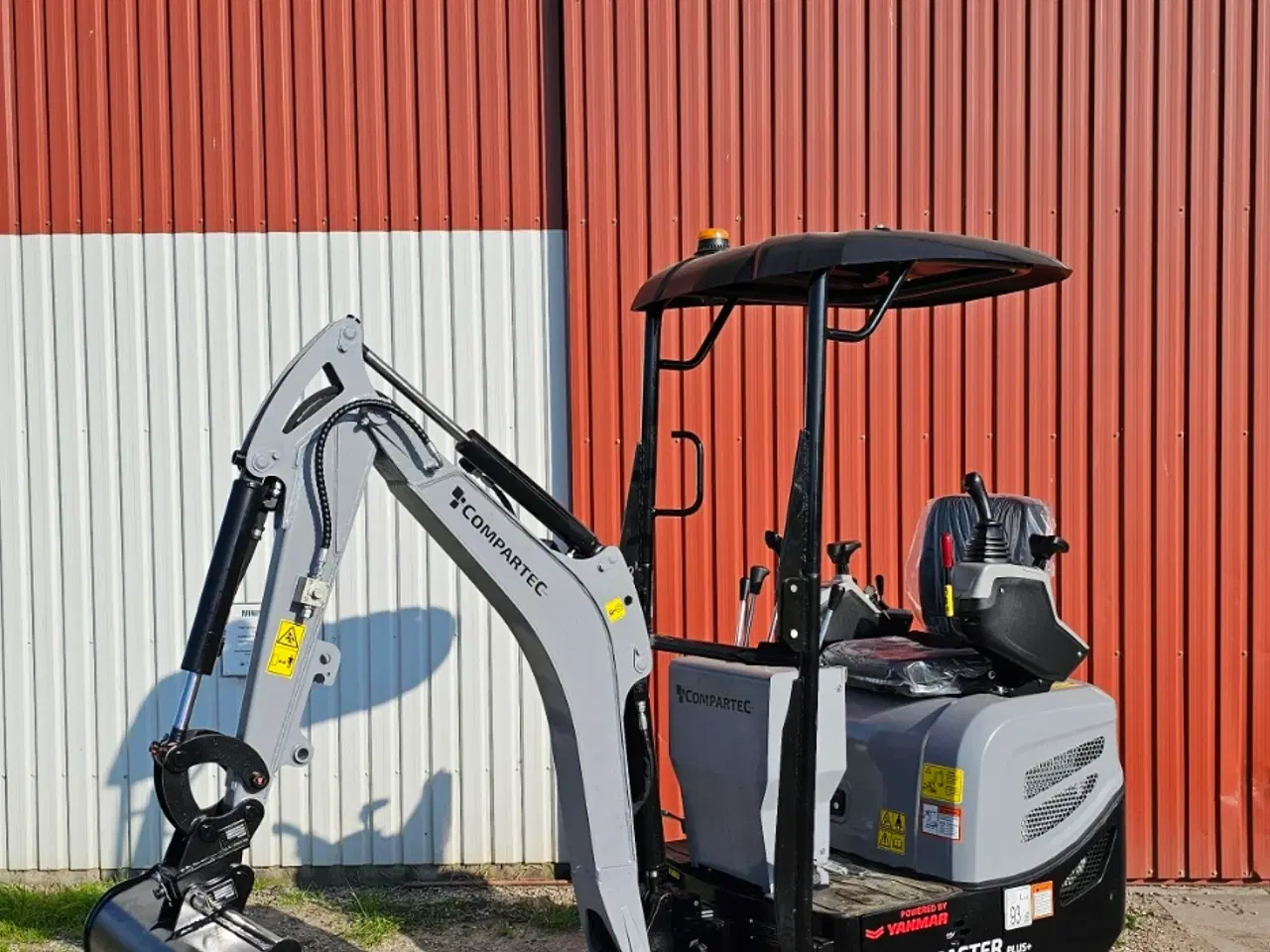 Billede 1 -  Minigraver Bobmaster Yanmaster 1 tons diesel