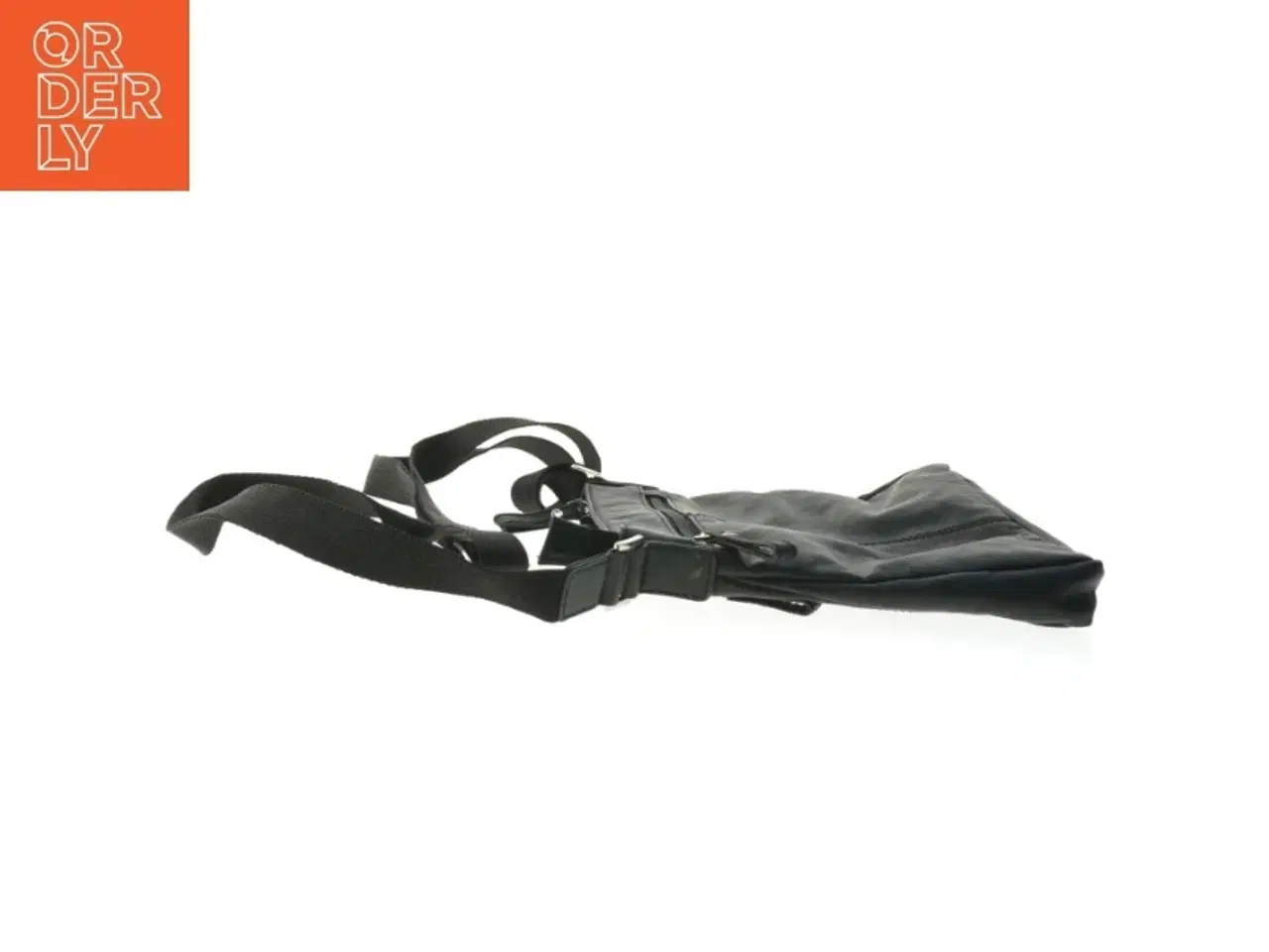 Billede 3 - Sort skuldertaske (str. 25x24 cm)