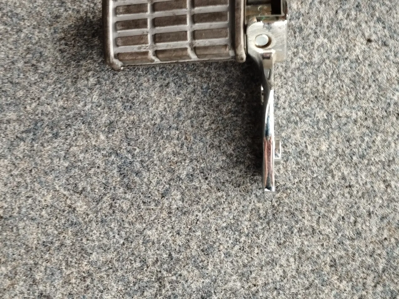 Billede 1 - Bagerste Fodstøtte Yamaha XV 1000       (%)