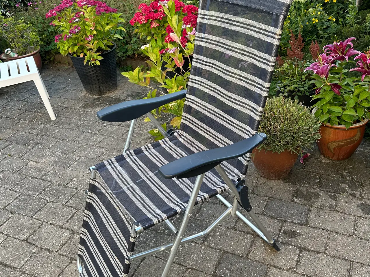 Billede 2 - Relax/ liggestol blå stribet