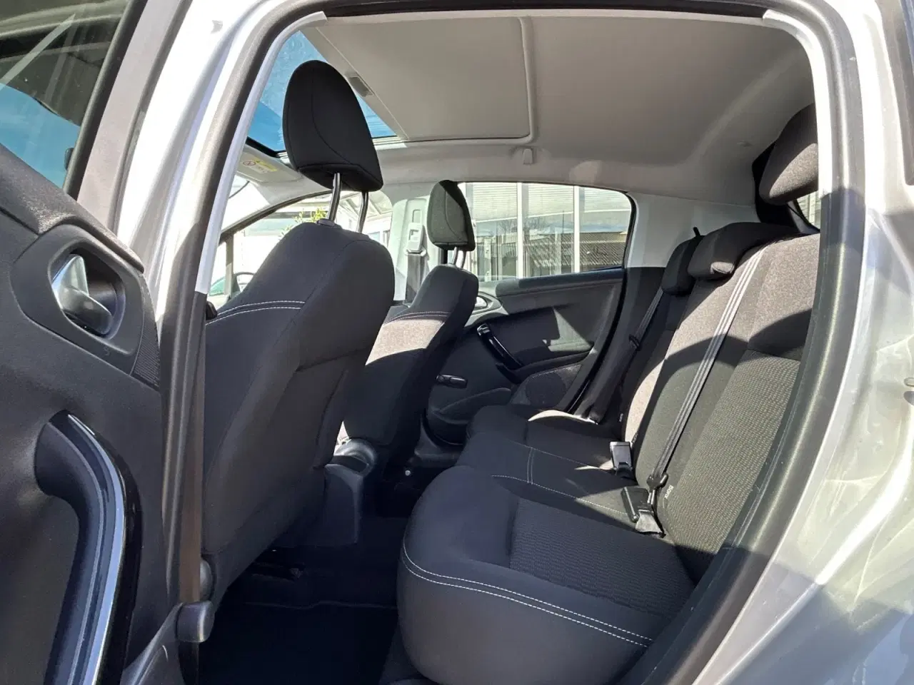 Billede 8 - Peugeot 208 1,2 VTi 82 Allure Sky