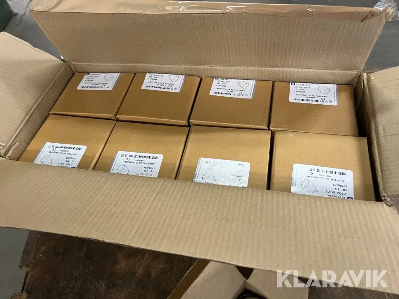 Billede 2 - Adapter til pindjord 16A/250V 1 kasse